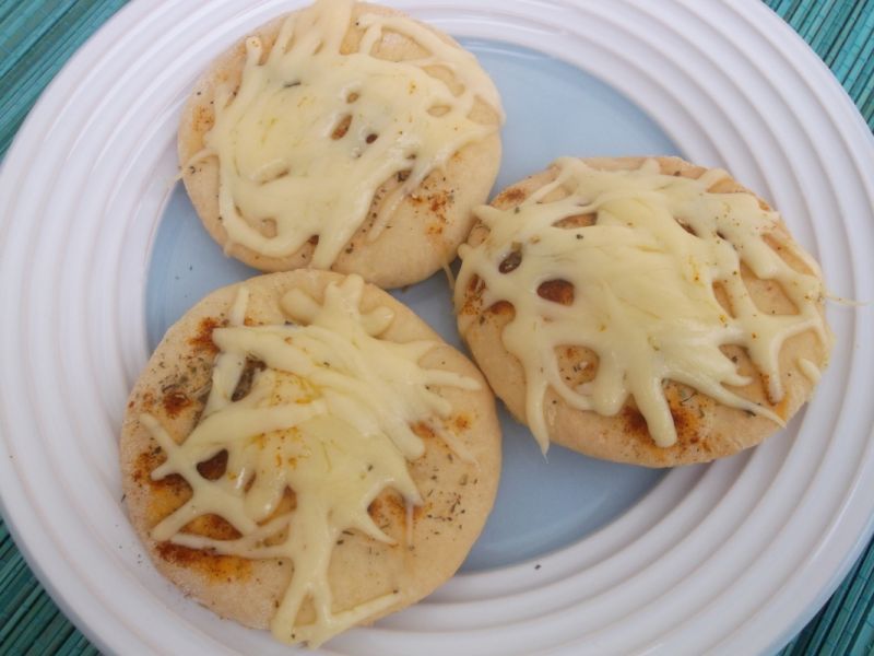 Mini pizze z serem