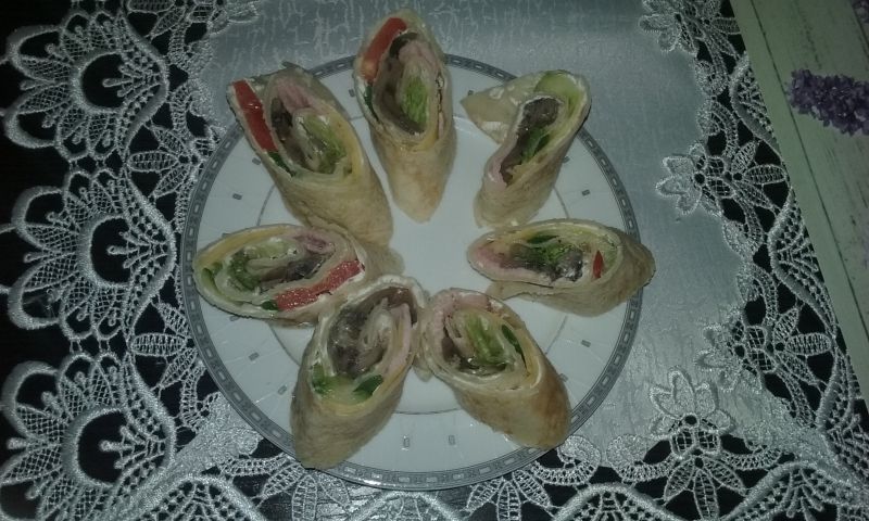 Mini przekąski z tortilli Mini przekąski z tortilli