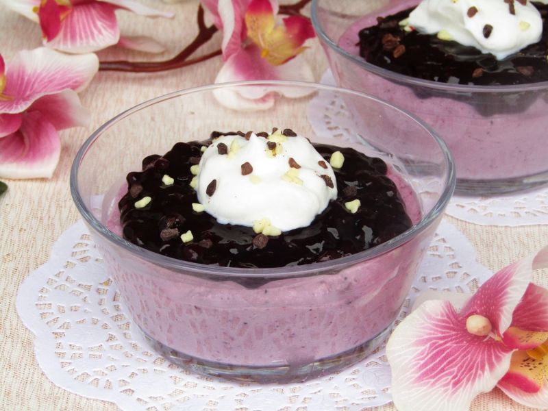 Mini serniczki jagodowe na zimno  Mini serniczki jagodowe na zimno