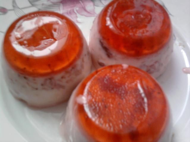 Mini serniczki truskawkowe Mini serniczki truskawkowe