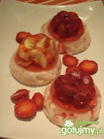 Mini serniczki z owocami na zimno