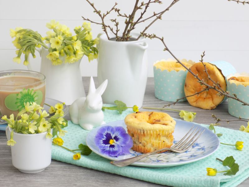 Mini-serniczki z rodzynkami i czekoladą