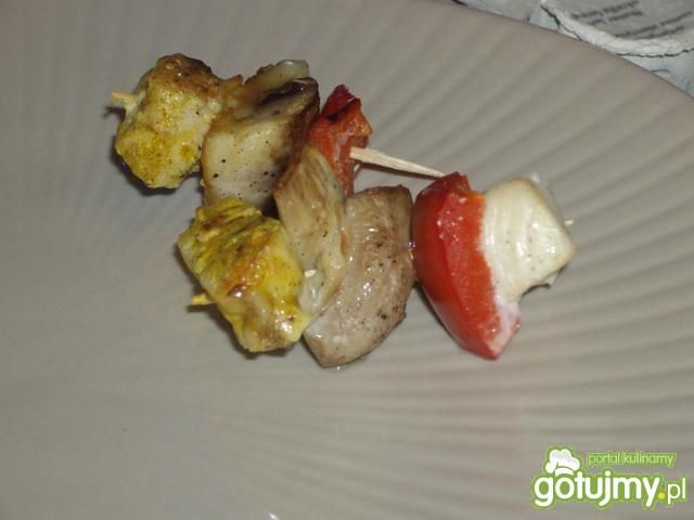 Mini szaszłyki z curry i czosnkiem