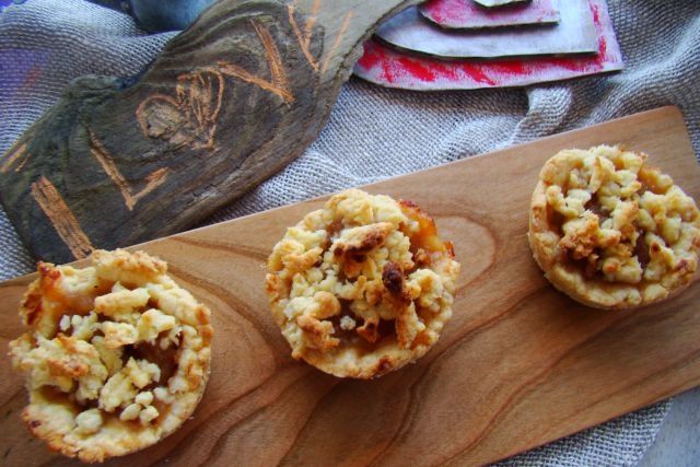 Mini tarty z jabłuszkiem i cynamonem 