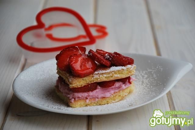Mini torcik truskawkowe serduszko