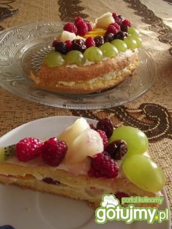 Mini torcik z owocami Mini torcik z owocami