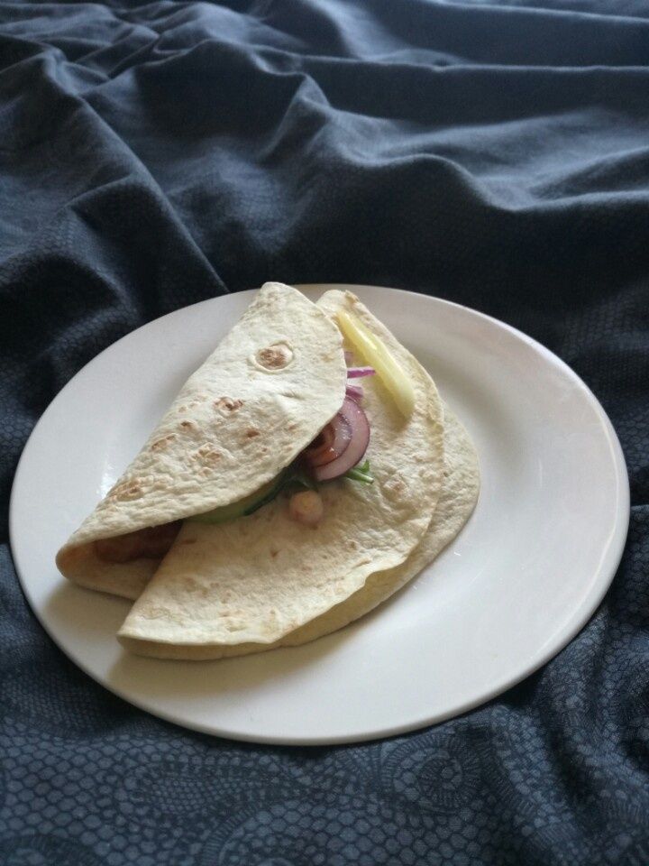 Mini tortille z pulled pork i oscypkiem Mini tortille z pulled pork i oscypkiem