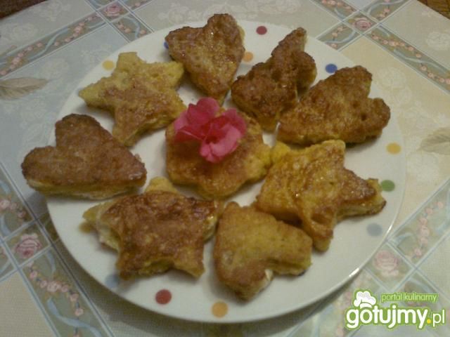 Mini tosty z czerstwego chleba