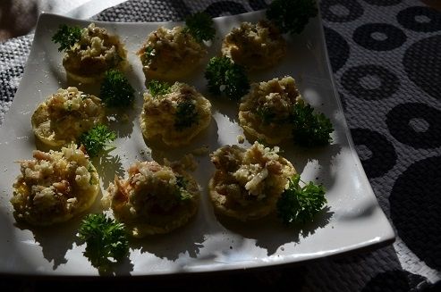 Mini wafelki z pastą śledziową