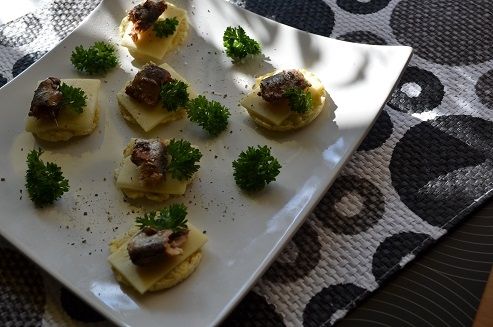 Mini wafelki ze szprotem