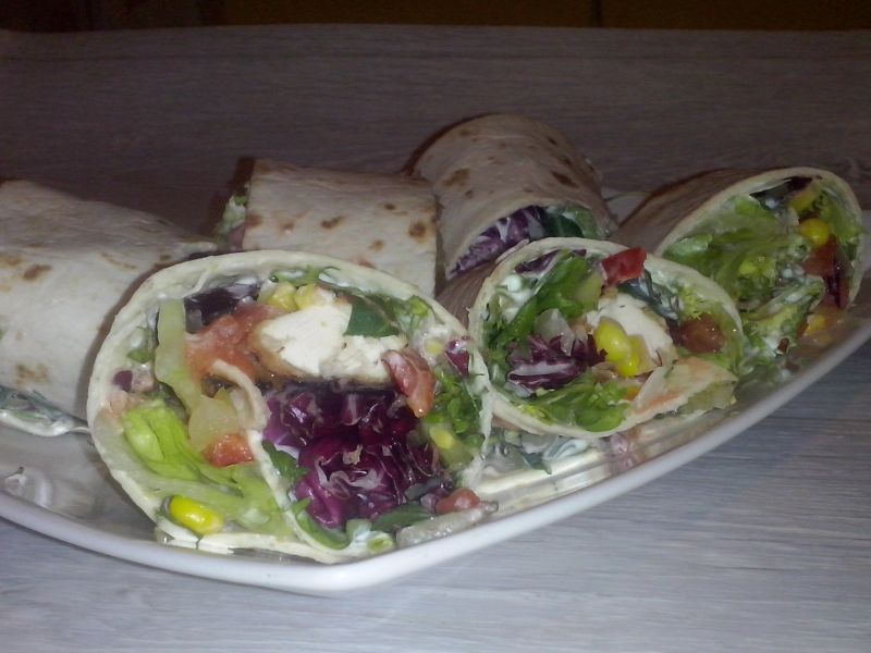 Mini wrapy z kurczakiem Mini wrapy z kurczakiem