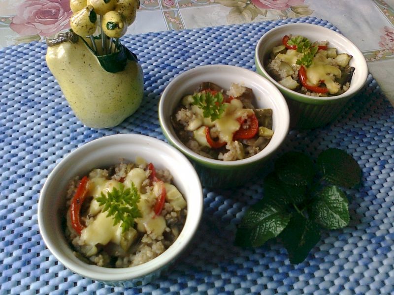 Mini zapiekanki warzywne z kaszą Mini zapiekanki warzywne z kaszą
