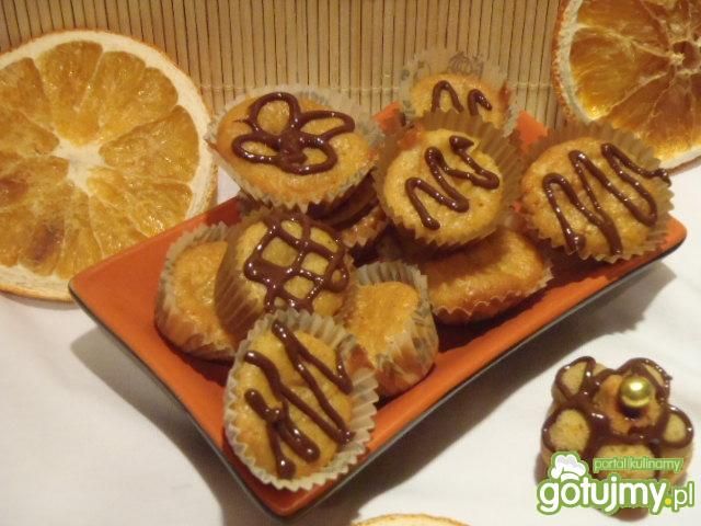 Miniaturowe babeczki mandarynkowe Miniaturowe babeczki mandarynkowe