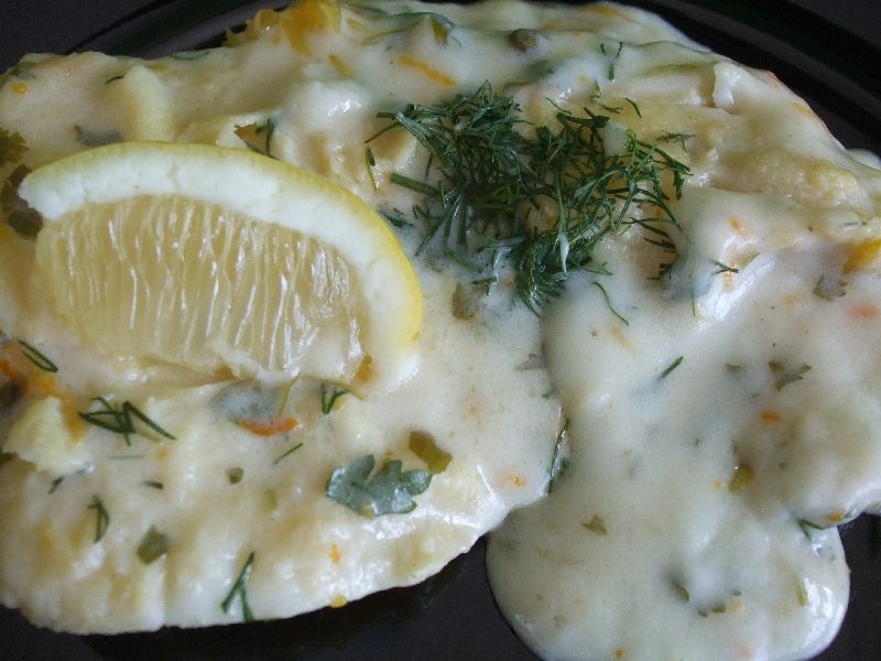 Mintaj w sosie cytrynowo - koperkowym