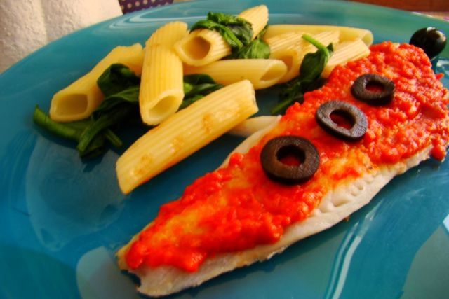 Mintaj z ajvarem i penne Mintaj z ajvarem i penne