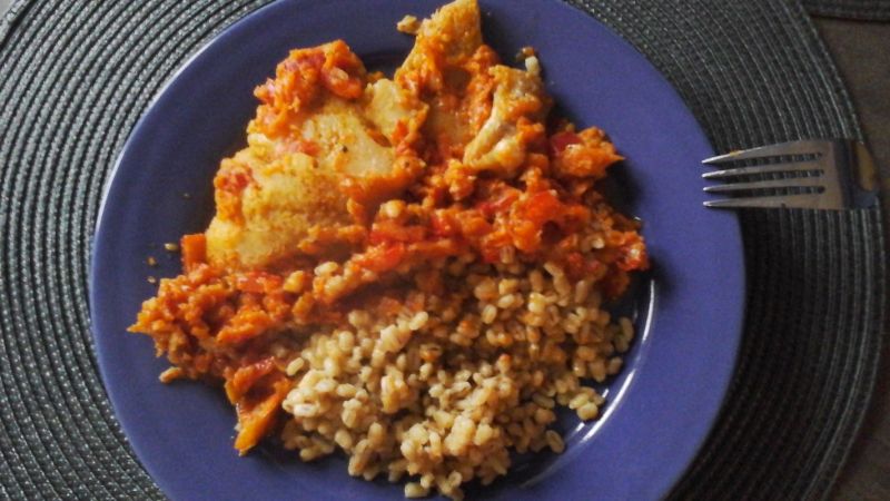 Mintaj z marchewką i papryka  Mintaj z marchewką i papryka