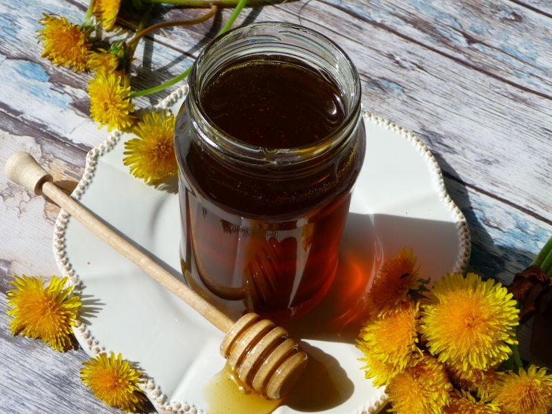 Miód z mniszka lekarskiego (mleczu)  Miód z mniszka lekarskiego (mleczu)