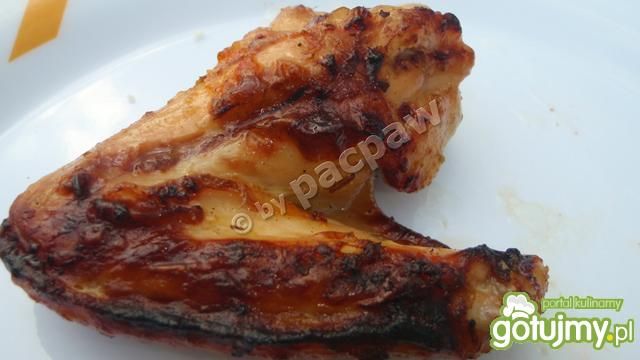 Miodowe skrzydełka kuminowe na grilla