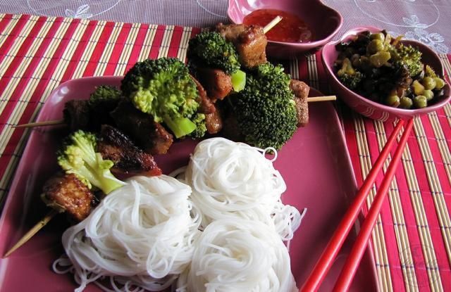 Miodowe szaszłyki i grzyby mun Miodowe szaszłyki i grzyby mun