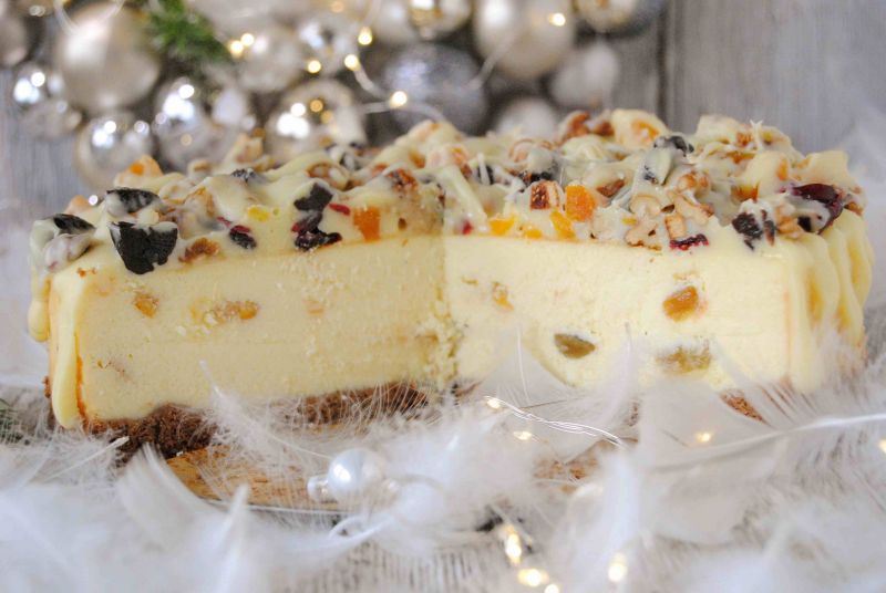 Miodowo- bakaliowy sernik 