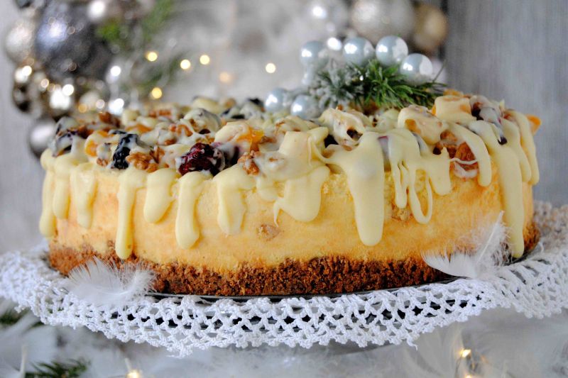 Miodowo- bakaliowy sernik 