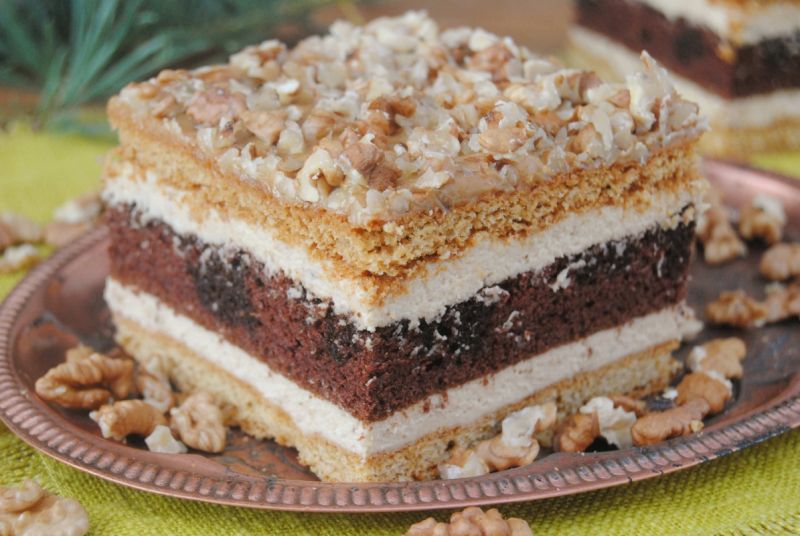 Miodowo-orzechowe ciasto Miodowo-orzechowe ciasto