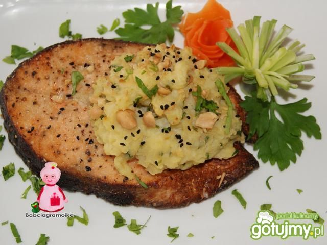 Miodowy łosoś z orzechami : Miodowy łosoś z orzechami :