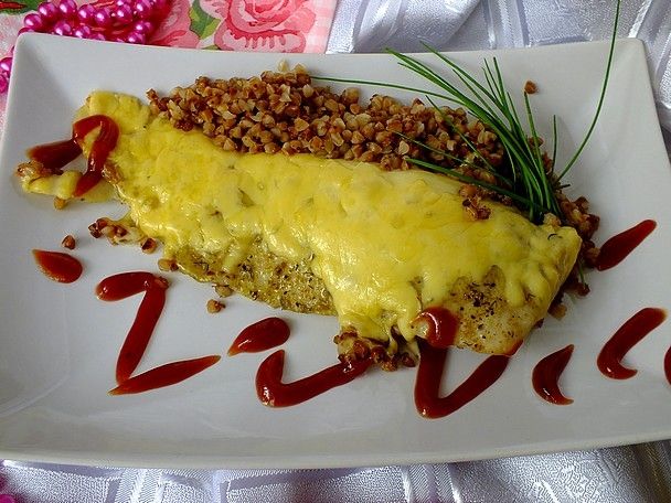 Miruna pod pierzynką z sera