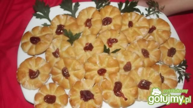 Misie, kwiatki i dinozaury drożdżowe