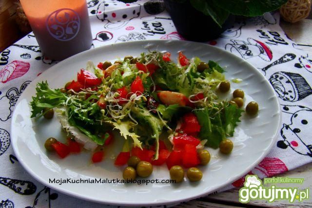 Mix sałat z groszkiem i czosnkiem 