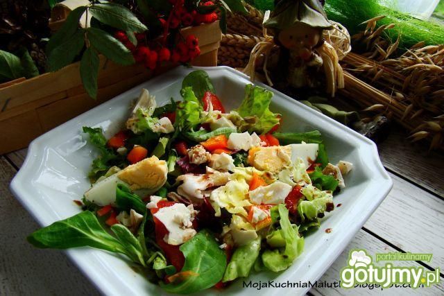 Mix sałat z jajkiem i tofu  Mix sałat z jajkiem i tofu