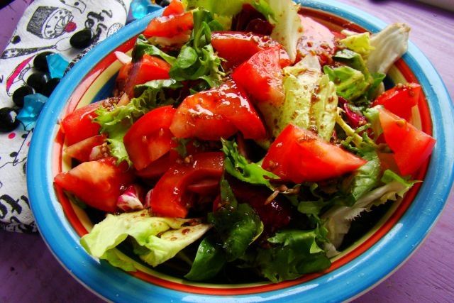 Mix sałat z pomidorami  Mix sałat z pomidorami