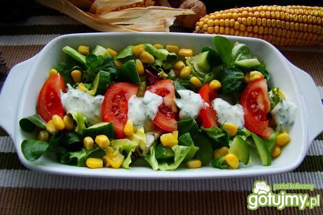 Mix sałat z sosem czosnkowym 