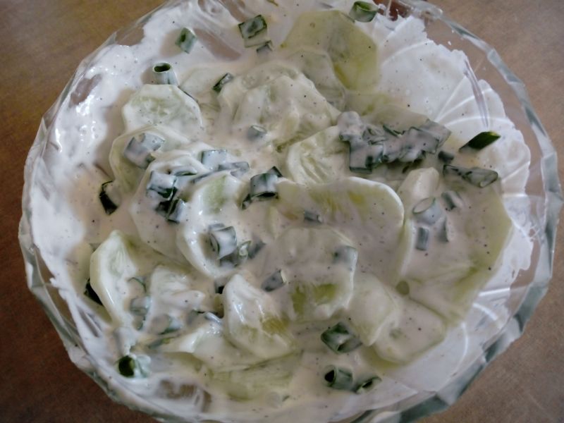 Mizeria czosnkowo - ziołowa