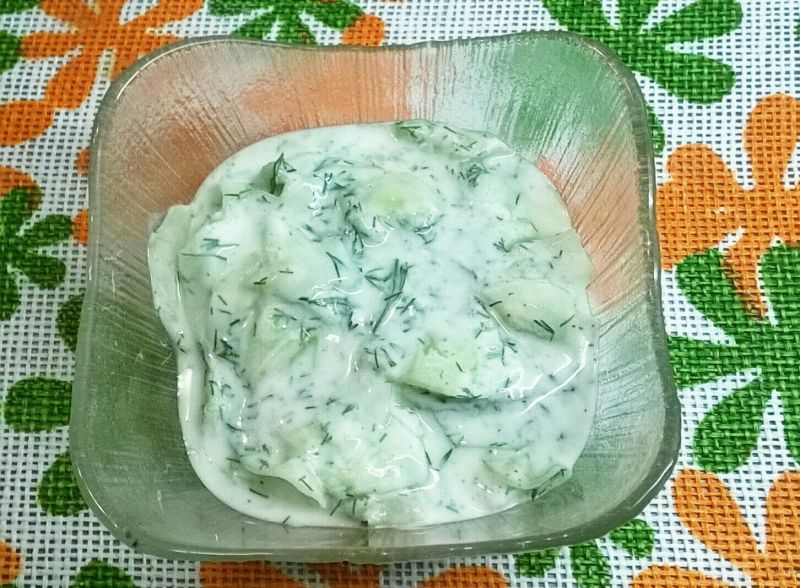 Mizeria z jogurtem i koperkiem
