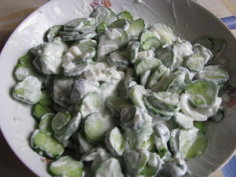 Mizeria z ogorków małosolnych