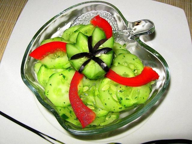 Mizeria ziołami pachnąca Mizeria ziołami pachnąca