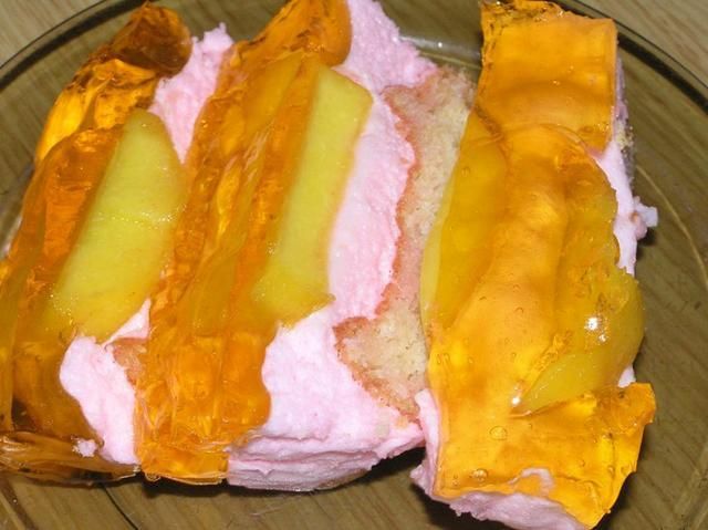 mleczna pianka z brzoskwiniami mleczna pianka z brzoskwiniami