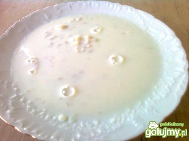 Mleczna z zacierkami