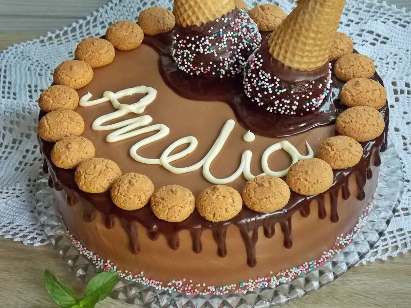 Mleczny tort czekoladowy Mleczny tort czekoladowy