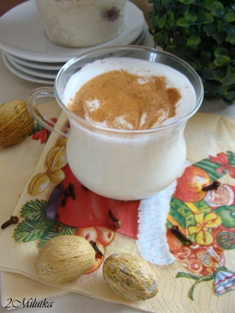 Mleko korzenne z koniakiem