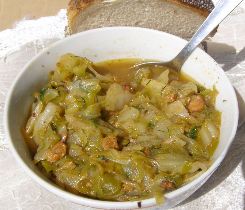 Młoda kapusta duszona Młoda kapusta duszona