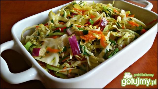 Młoda kapusta - surówka