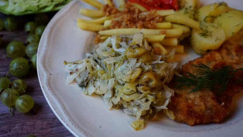 Młoda kapusta z agrestem Młoda kapusta z agrestem