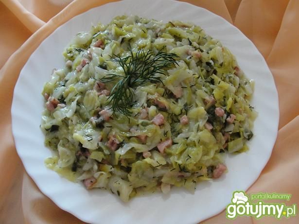 Młoda kapusta z kiełbasą 