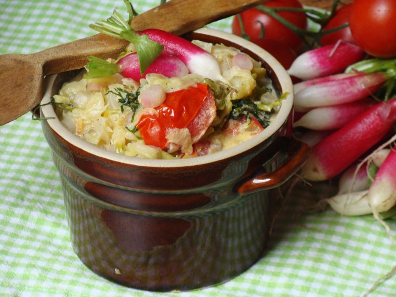 Młoda kapusta z rzodkiewką