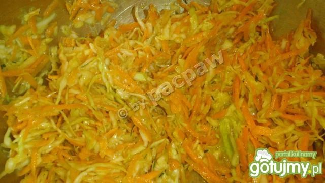 Młoda kapusta z sosem winegret balsamicz