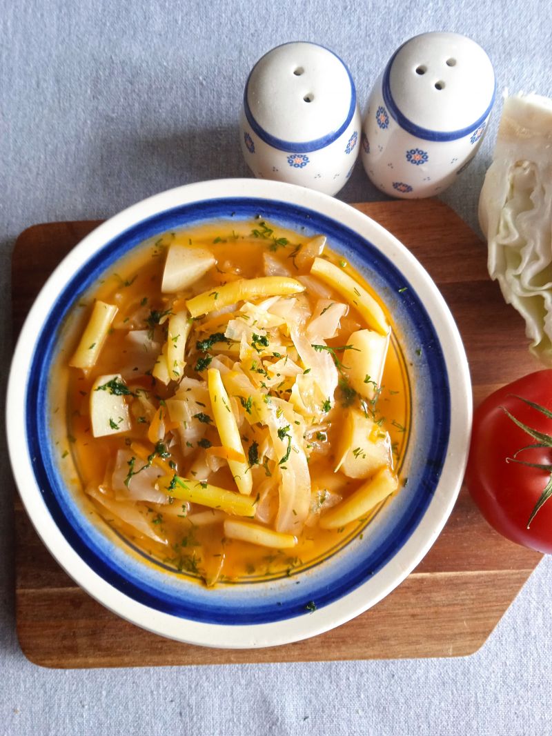 Młoda kapusta z ziemniakami