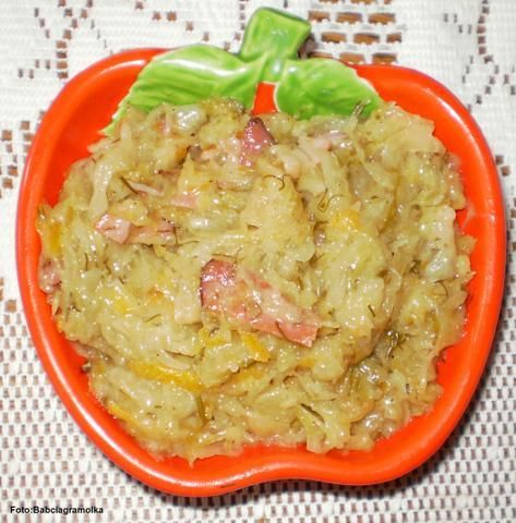 Młoda kapustka kiszona-zasmażana  Młoda kapustka kiszona-zasmażana