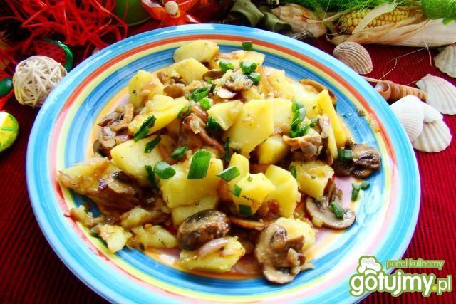 Młode ziemniaczki z pieczarkami 